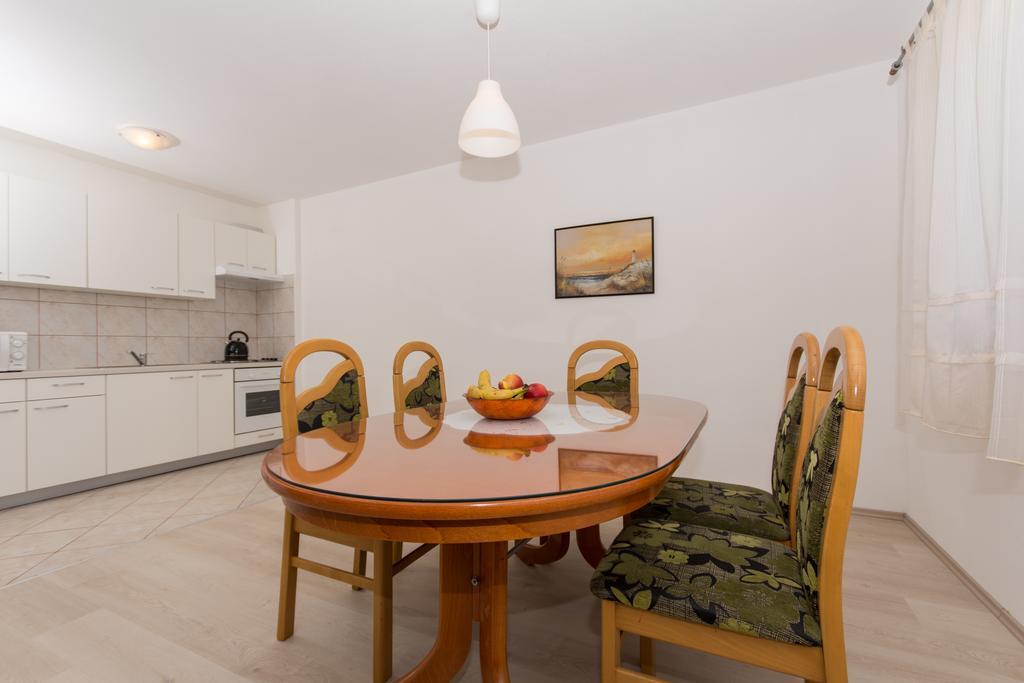 Apartman Misura Трогир Экстерьер фото